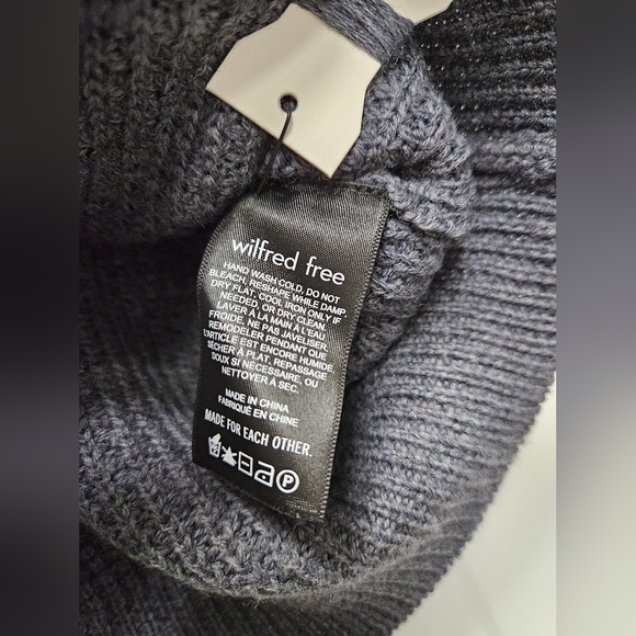 Aritzia Wilfred Free Isabelli Sweater - Picture 3 of 4